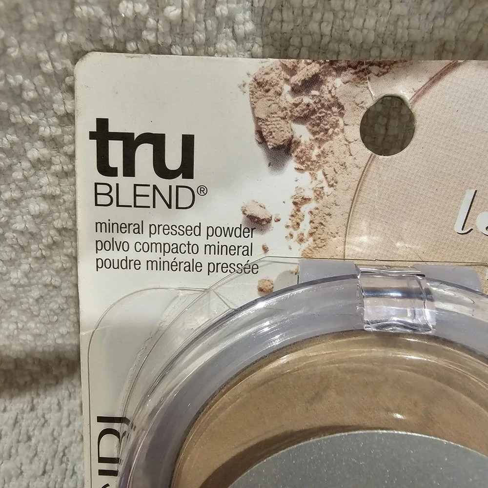 COVERGIRL trublend pressed